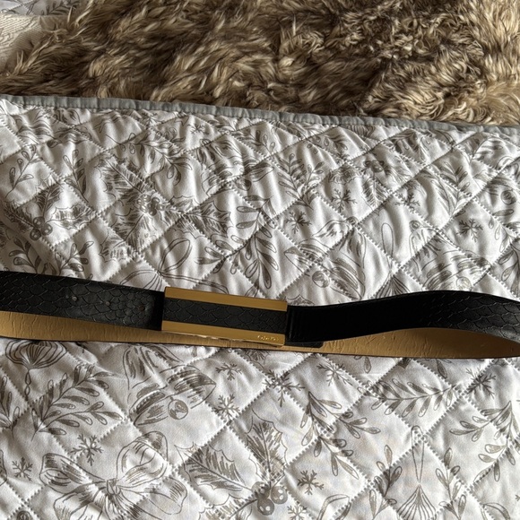 Calvin Klein Black and Gold Textured Belt - Picture 1 of 4